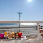 Hotel Logis & Restaurant Mediterranee Port-la-Nouvelle