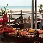 Logis & Restaurant Mediterranee Hotel Port-la-Nouvelle