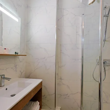 Hotel Logis & Restaurant Mediterranee 3*