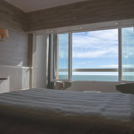 Hotel Logis & Restaurant Mediterranee Port-la-Nouvelle