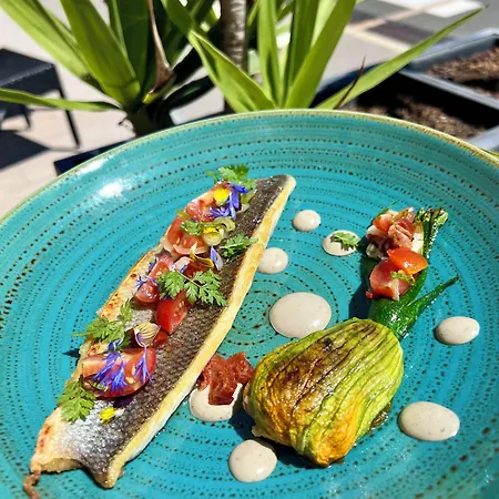 Logis & Restaurant Mediterranee