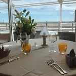 Szálloda Logis & Restaurant Mediterranee