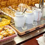 Logis & Restaurant Mediterranee 3*