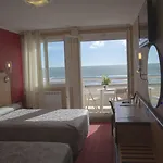 Logis & Restaurant Mediterranee
