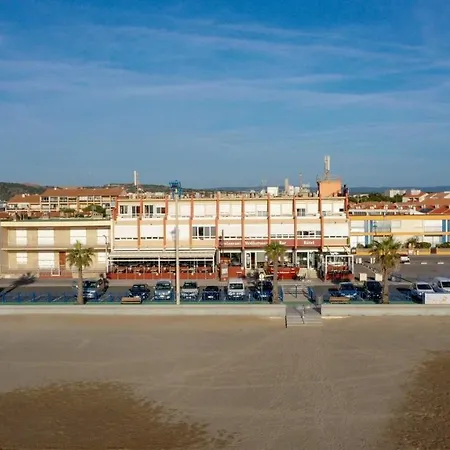 Logis & Restaurant Mediterranee Hotel Port-la-Nouvelle