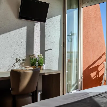 Logis & Restaurant Mediterranee Hotel Port-la-Nouvelle