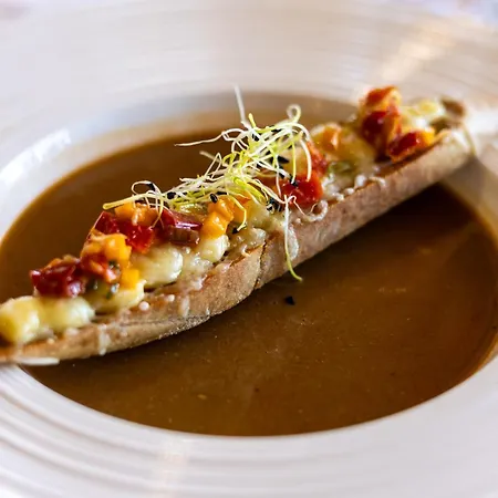 Logis & Restaurant Mediterranee 酒店 拉诺维勒港
