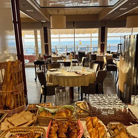 Logis & Restaurant Mediterranee 3* 拉诺维勒港