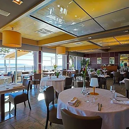 Logis & Restaurant Mediterranee 3*
