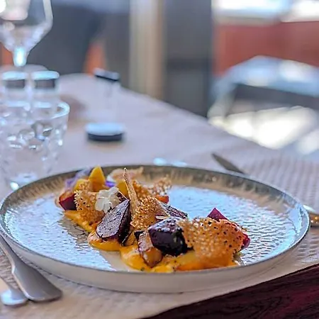 Logis & Restaurant Mediterranee Hotel Port-la-Nouvelle