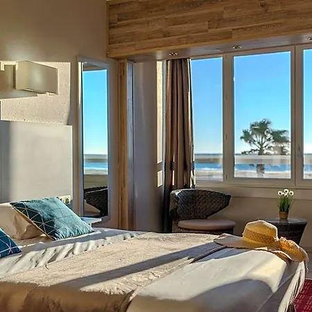 Hotel Logis Mediterranee