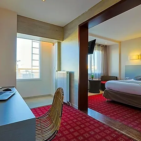 Hotel Logis Mediterranee