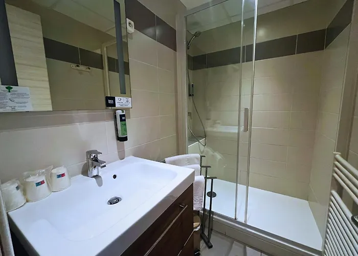 Logis Mediterranee Hotel