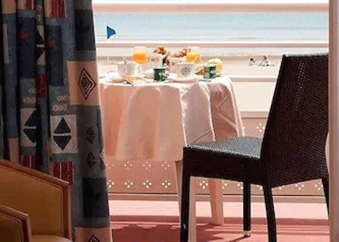Hotel Logis Mediterranee Port-la-Nouvelle