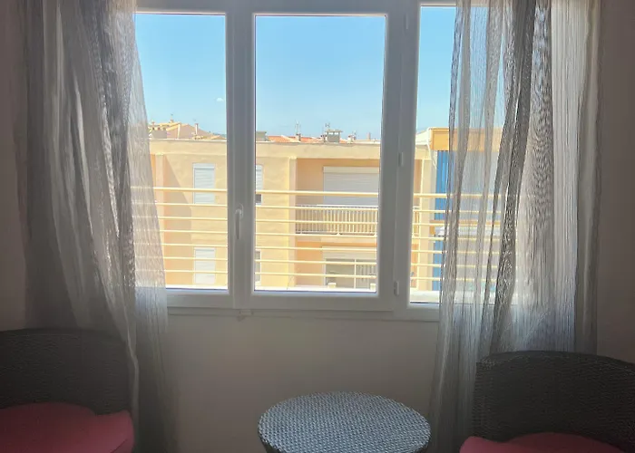 Hotel Logis Mediterranee